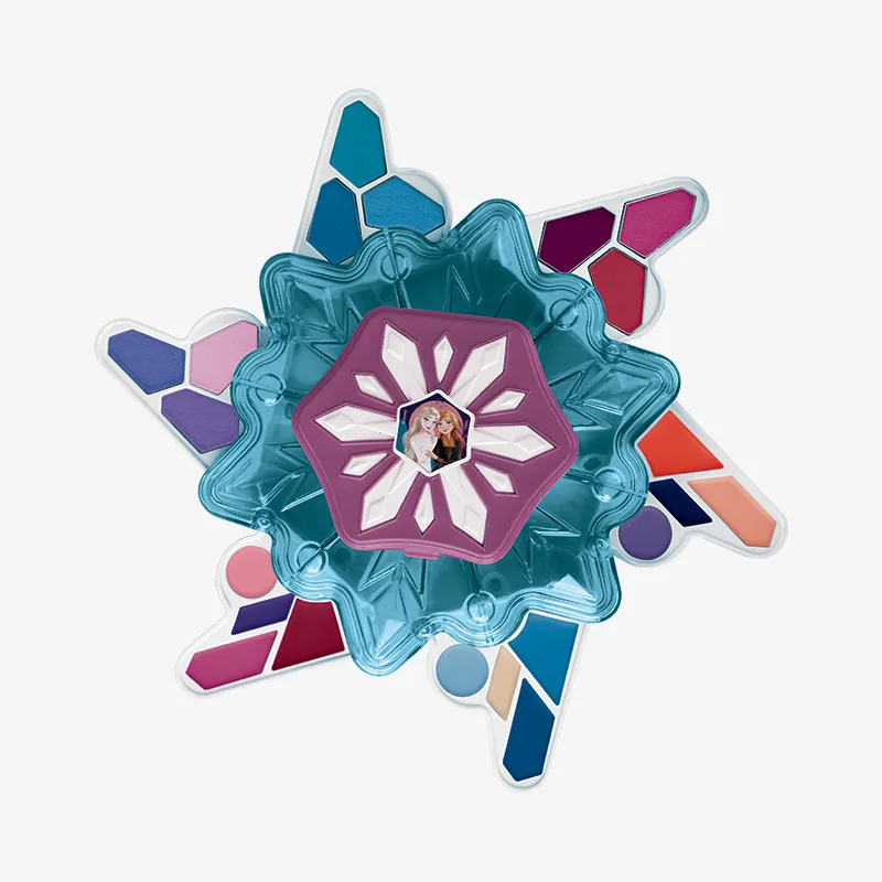 Snowflake With Makeup, Photo 4 of 5