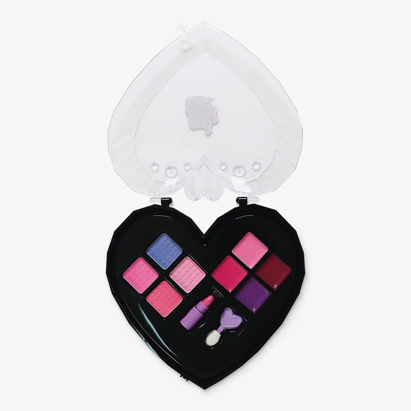 Big Heart Makeup Case, Photo 5 of 5