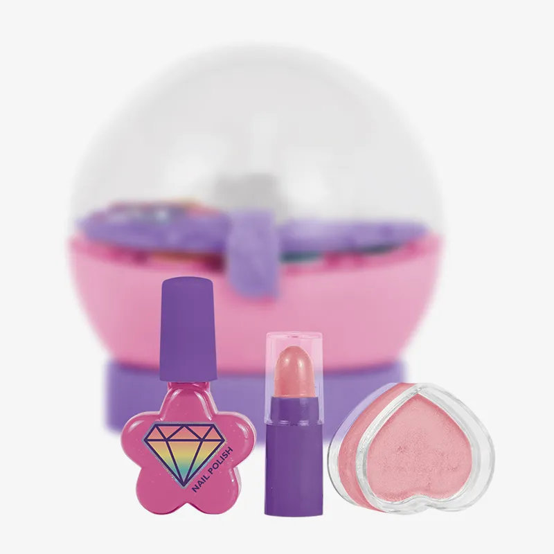 Magical Crystal Ball With Makeup, Photo 8 of 9